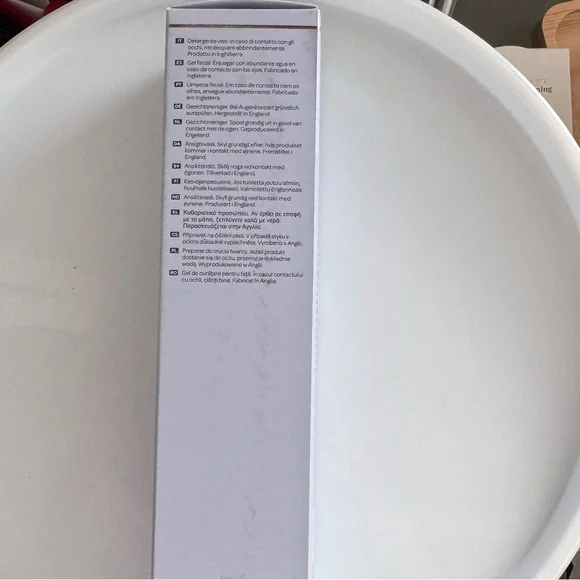 Elemis Clarifying Clay Wash 150mls - Picture 8 of 11